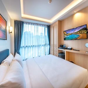Standard Queen Room